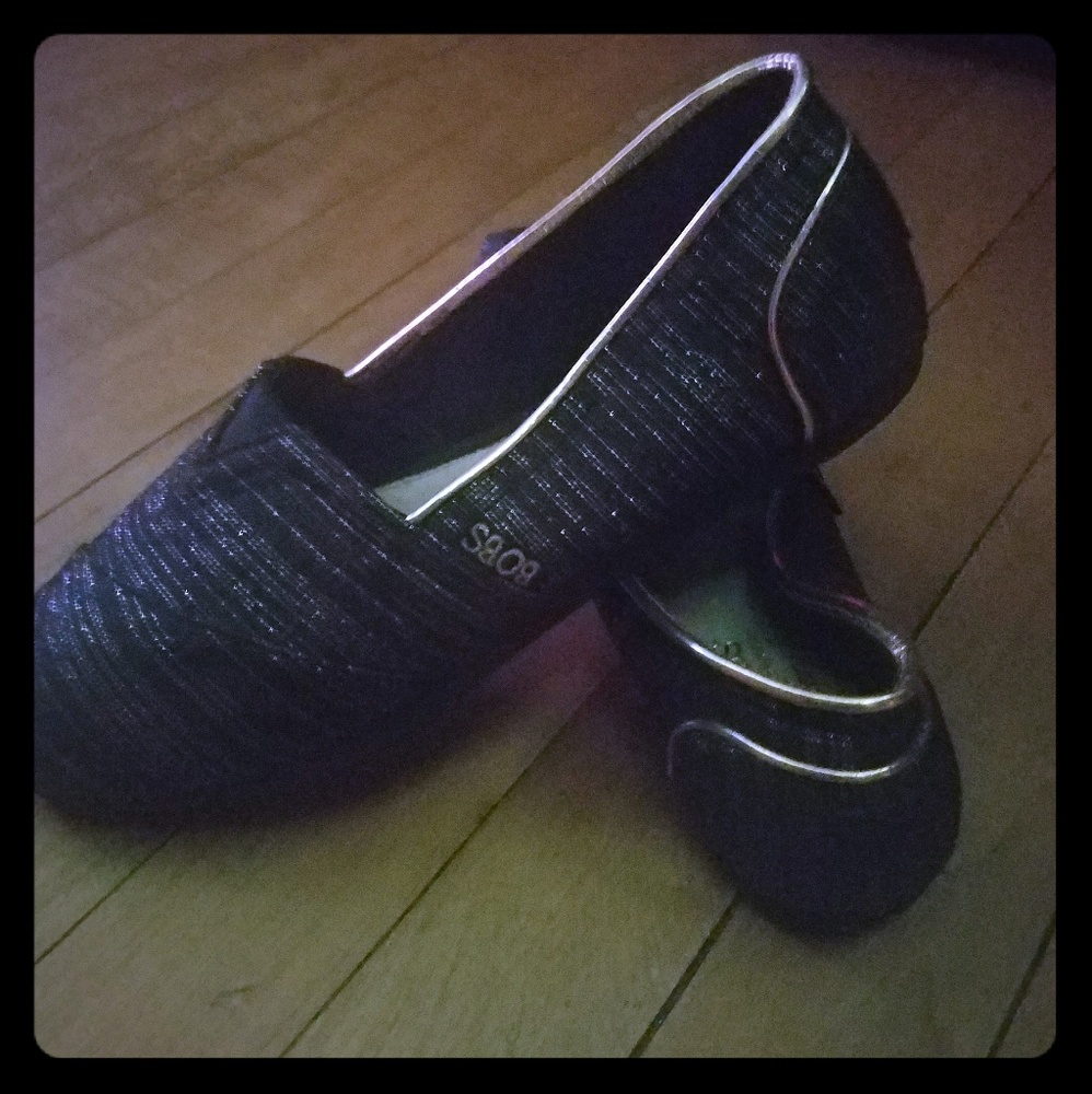 Bob's Skechers size 6
